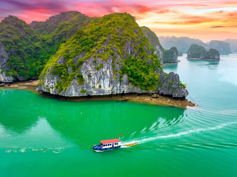 Beautiful,Landscape,Lan,Ha,Bay,View,From,The,Cat,Ba