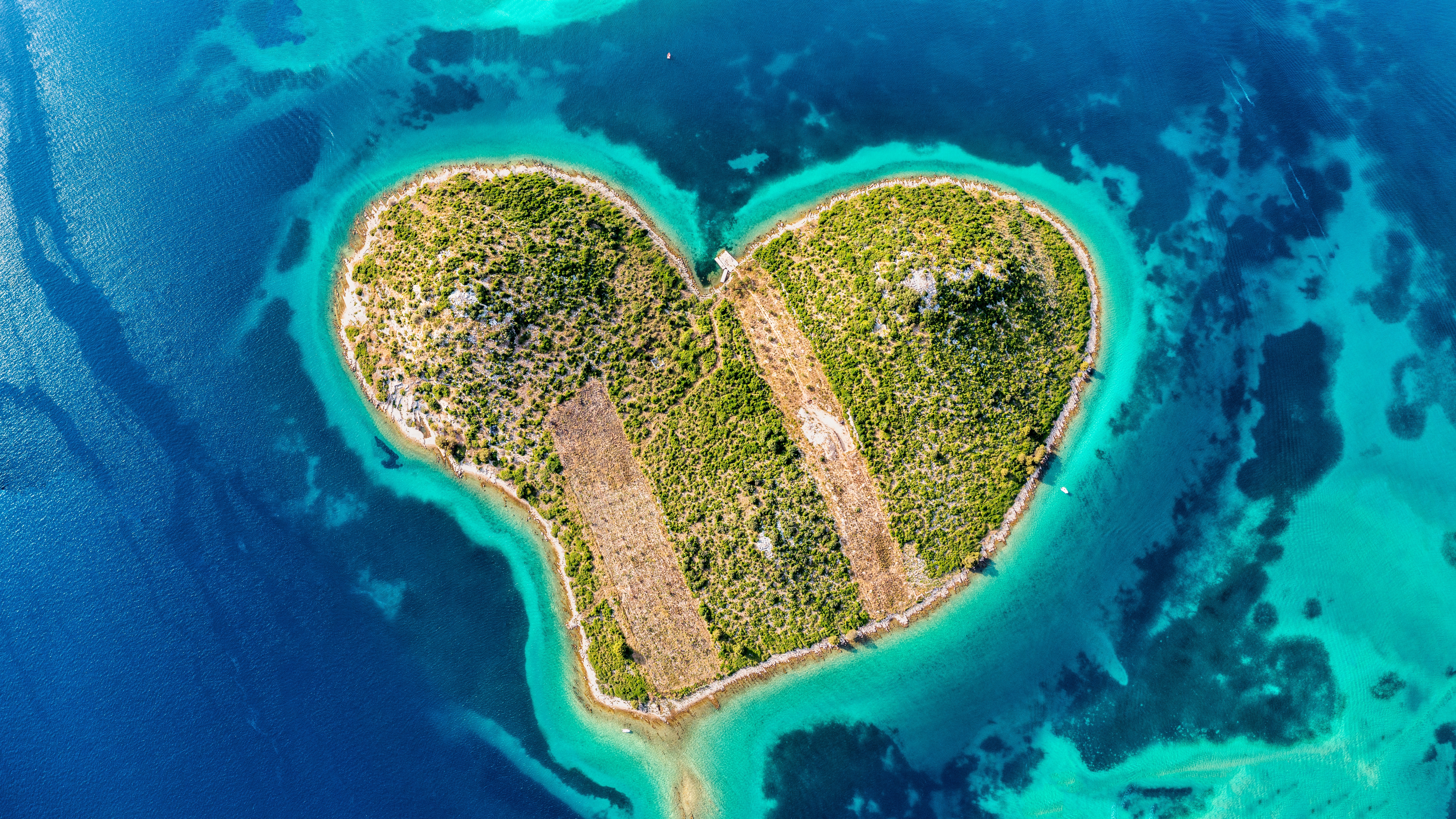 Aerial,View,Of,The,Heart,Shaped,Galesnjak,Island,On,The