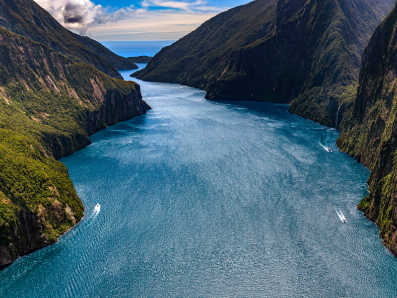 New,Zealand.,Milford,Sound,(piopiotahi),From,Above,-,The,Sound’s