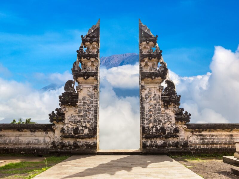 Ancient,Gate,At,Pura,Penataran,Agung,Lempuyang,Temple,And,Volcano