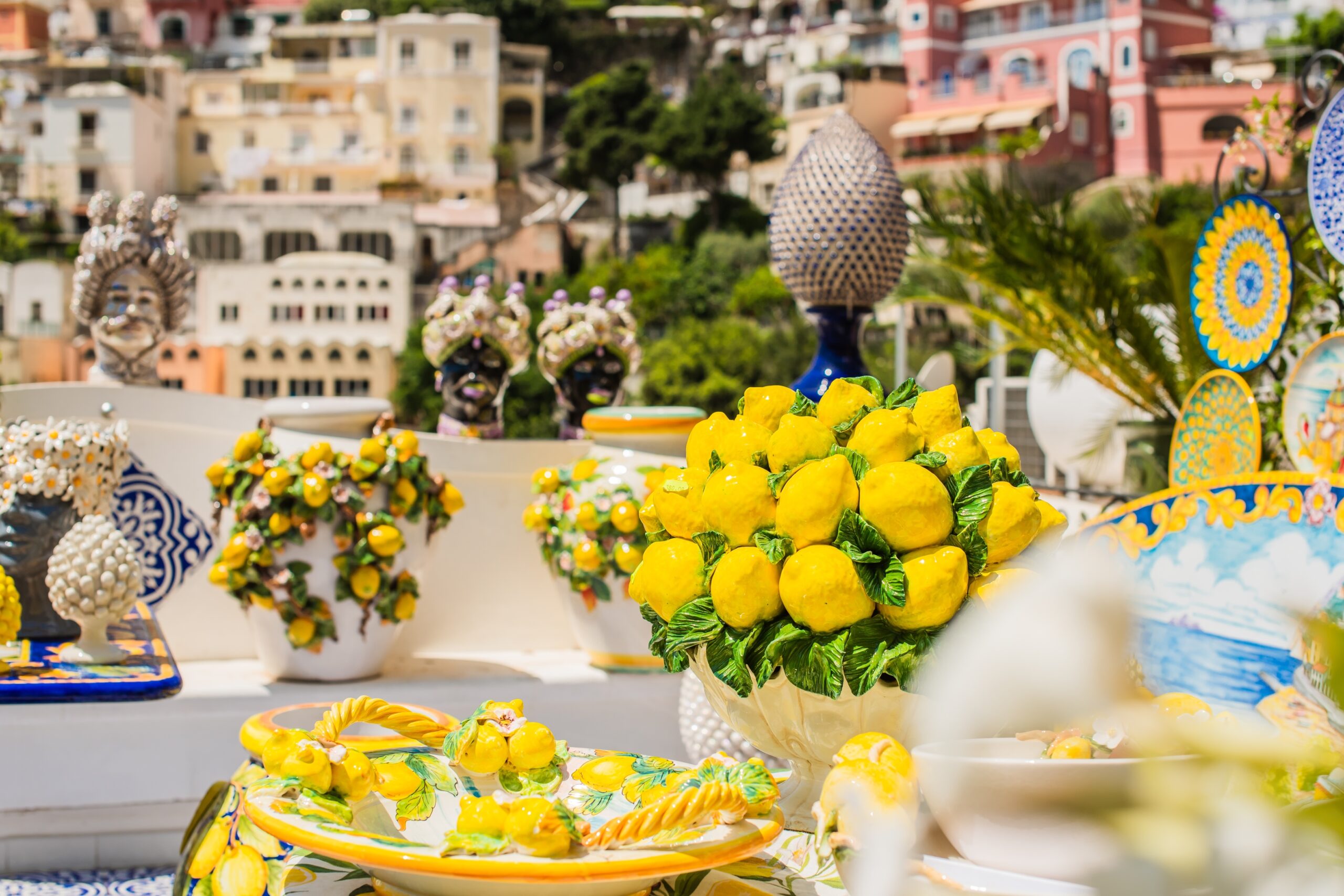 Vacation,In,Italy.,Touristic,Places,,Enjoying,Shops,And,Ceramics.,Inspiration