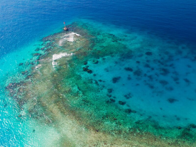 Persian,Gulf,Aerial,View,,Saudi,Arabia.,Red,Warning,Beacon,Stands