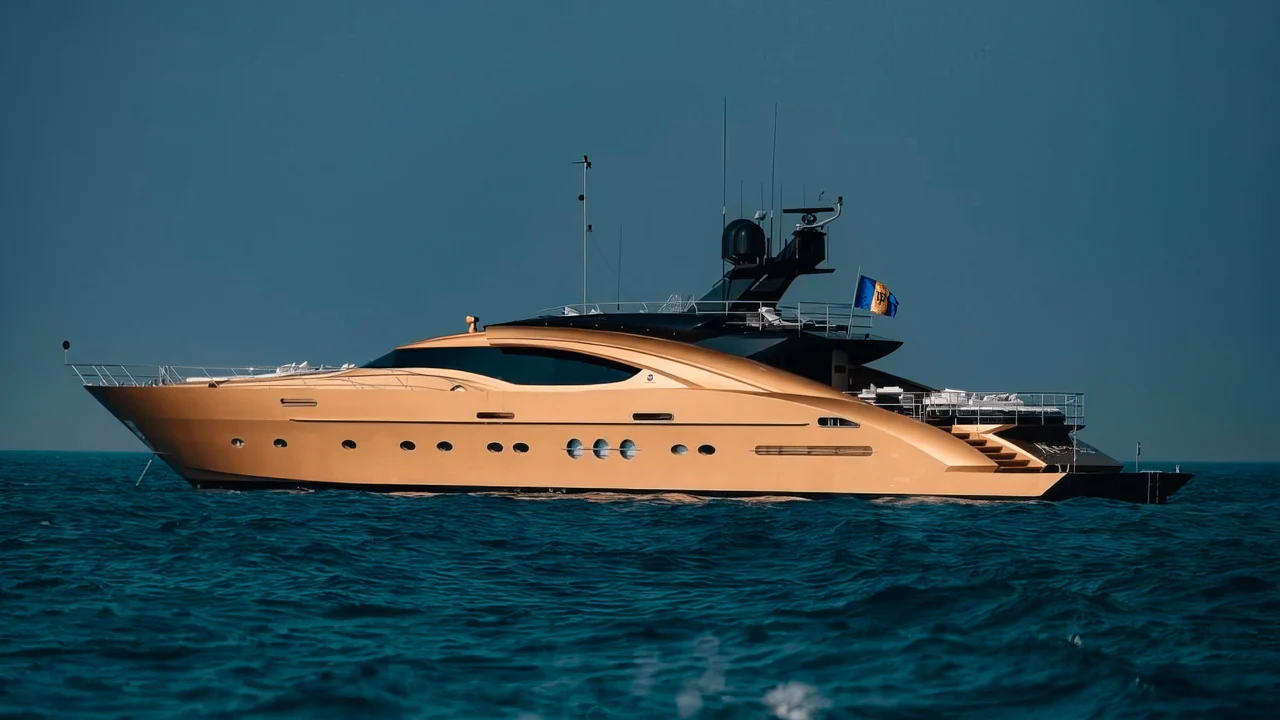 Motor Yacht Ark Royal